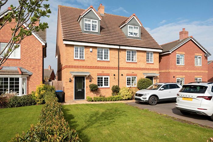 3 Bedroom Semi Detached House For Sale In Little Trace Avenue, Southam, CV47