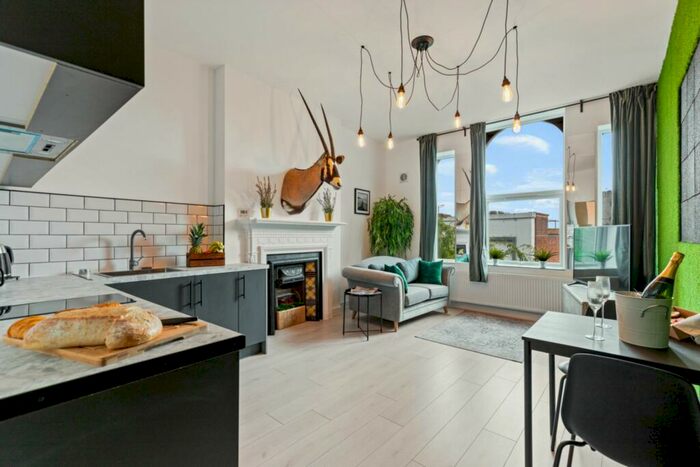 1 Bedroom Apartment To Rent In Sandgate Road, Folkestone, CT20