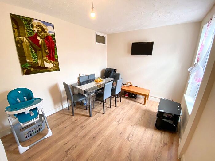 1 Bedroom Property To Rent In Gregory Boulevard, Nottingham, NG7