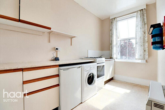 Studio To Rent In Cheam Road, Sutton, SM1