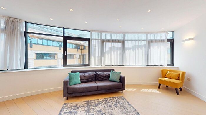 1 Bedroom Flat To Rent In New Horizons Court, Brentford, TW8