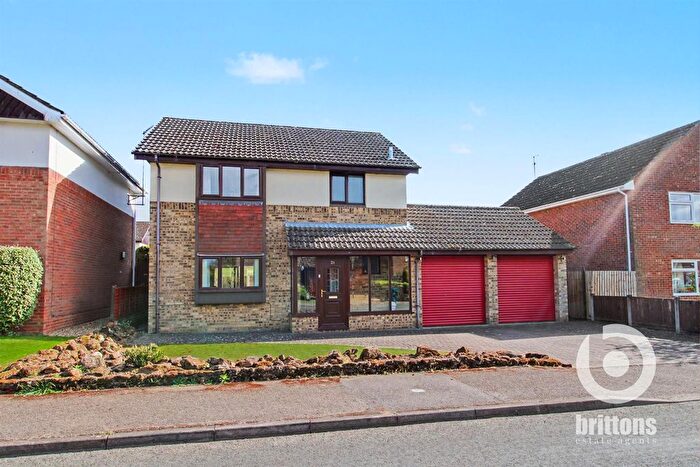 4 Bedroom Detached House For Sale In Ullswater Avenue, South Wootton, King's Lynn, PE30