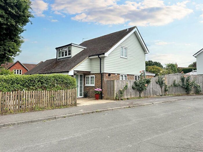 3 Bedroom Detached House For Sale In Oakfield, Plaistow, RH14