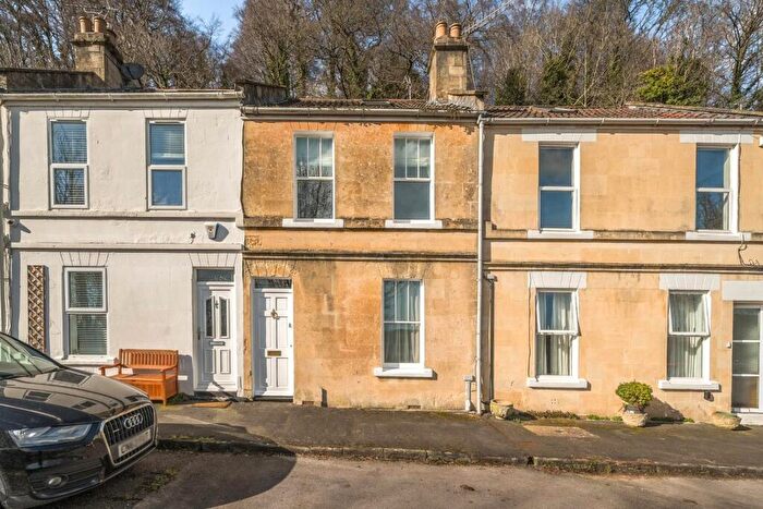 2 Bedroom Terraced House For Sale In Perfect View, Bath, BA1