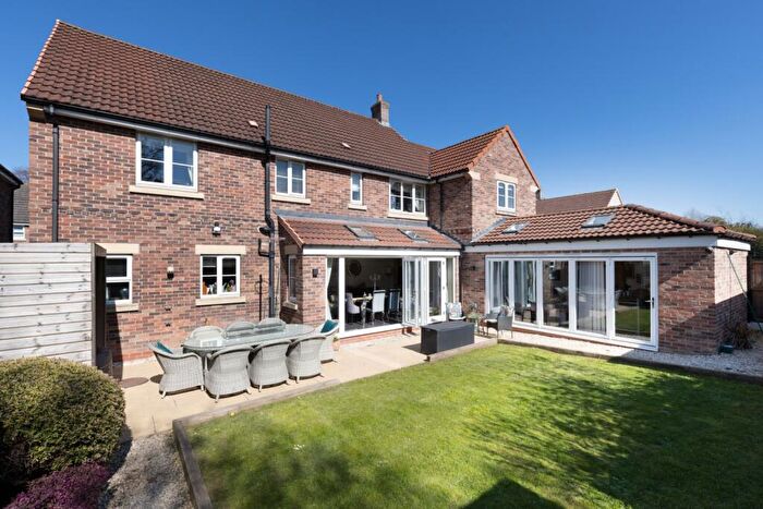 4 Bedroom Detached House For Sale In Sycamore Close, Howden, Goole, Yorkshire, DN14
