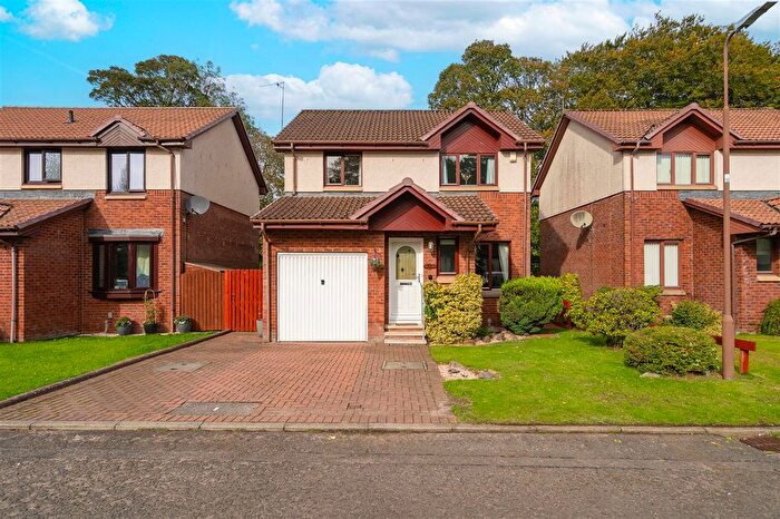 3 Bedroom Detached House For Sale In Kaims Grove, Livingston, EH54