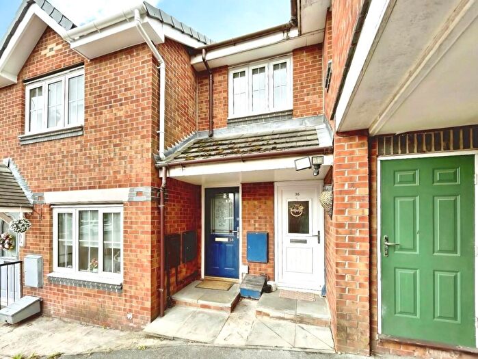 2 Bedroom Flat For Sale In Lawnwood Drive, Goldthorpe, Rotherham, S63