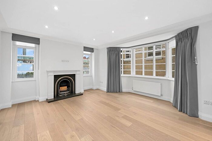2 Bedroom Flat To Rent In Sloane Street, Knightsbridge, SW1X
