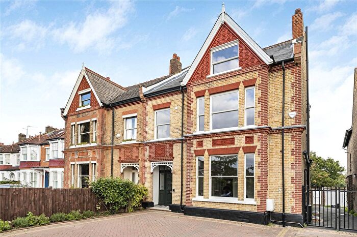 5 Bedroom Semi-detached House For Sale In Inglis Road, London, W5
