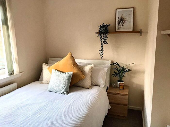 5 Bedroom Semi-Detached House To Rent In Meadow Road, Newport, TF10