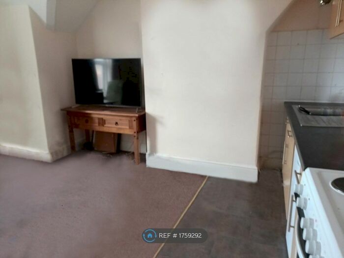 Studio To Rent In Aquarium Street, Rhyl, LL18