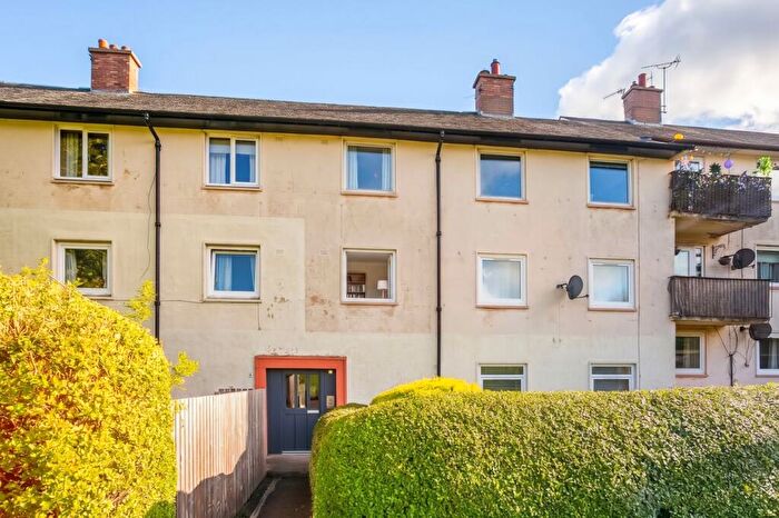 2 Bedroom Flat For Sale In Peveril Terrace, Liberton, Edinburgh, EH16