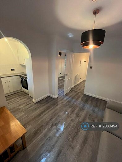 1 Bedroom Flat To Rent In Hickory Close, London, N9