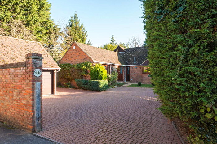 4 Bedroom Detached Bungalow For Sale In A Rare Country Residence Of Scale, Privacy And Heritage - Chain Free, ME9