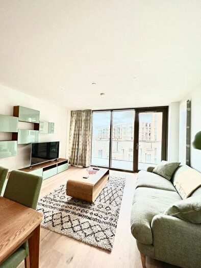 2 Bedroom Flat To Rent In Admiralty Avenue, London, E16