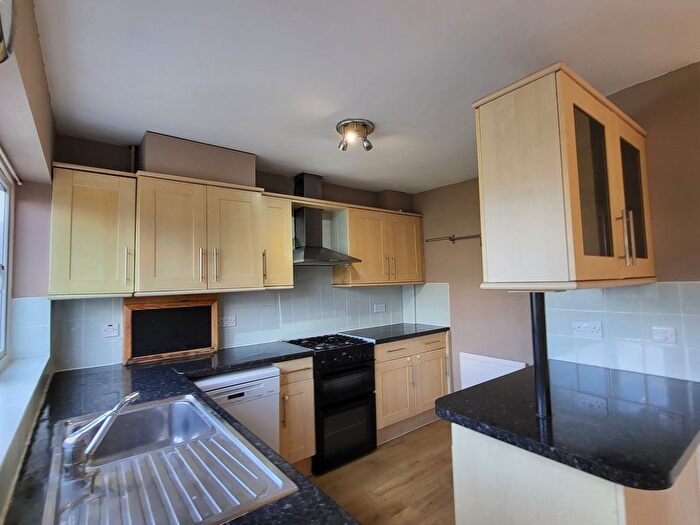 3 Bedroom Semi-Detached House To Rent In Beechcroft Venue, Croxley Green, WD3