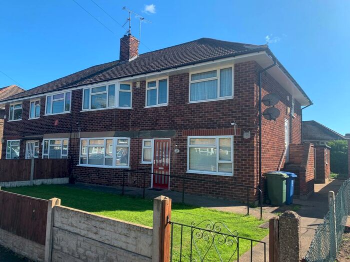 2 Bedroom Flat To Rent In Clumber Drive, Mansfield, NG19