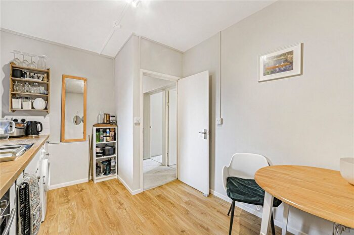 1 Bedroom Flat For Sale In George Row, London, SE16