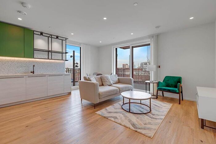 2 Bedroom Apartment To Rent In Iris House, Hemlock Street, London, E14