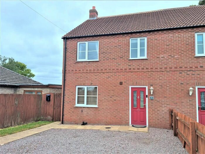 3 Bedroom Semi-Detached House To Rent In Lincoln Avenue, Gedney Hill, Spalding, PE12