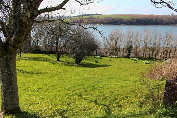 4 Bedroom Cottage For Sale In Cosheston, Pembroke Dock, SA72
