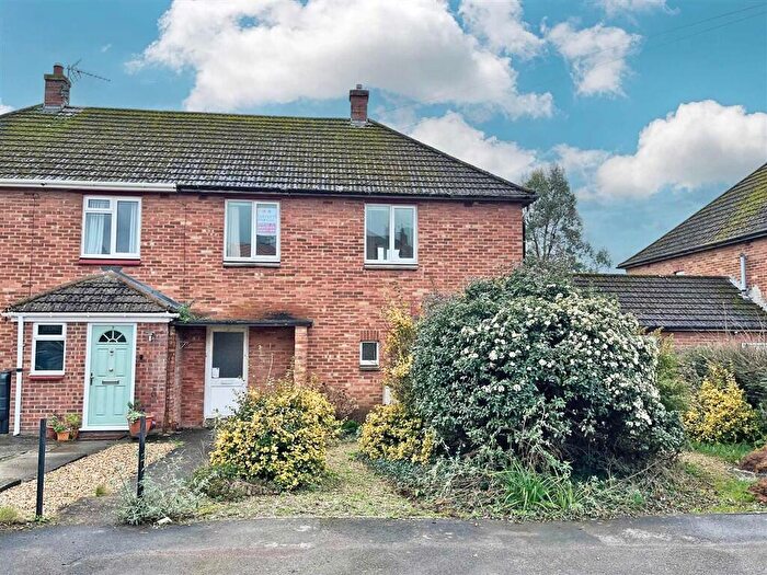 3 Bedroom Semi Detached House For Sale In Chalfield Crescent, Melksham, SN12