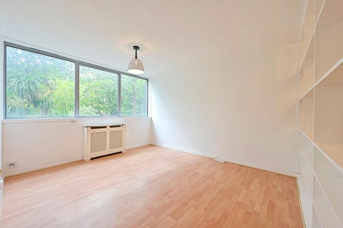 1 Bedroom Flat For Sale In Claudia Place, Southfields, London, SW19