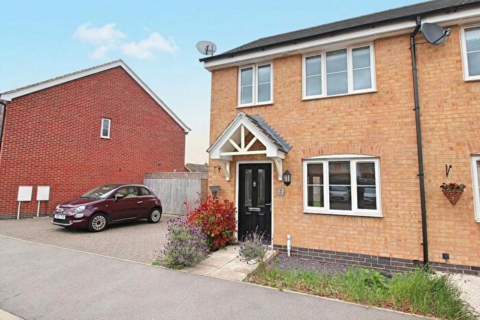 3 Bedroom End Of Terrace House For Sale In Poppy Close, Countesthorpe, LE8