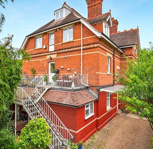 4 Bedroom Apartment To Rent In Eldon Lodge, Carbery Lane, Ascot, Berkshire, SL5
