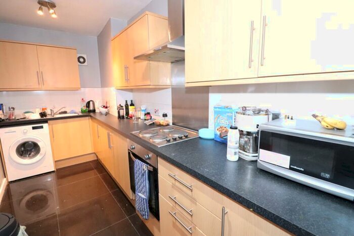 3 Bedroom Terraced House To Rent In Mundy Place, Cathays, CF24