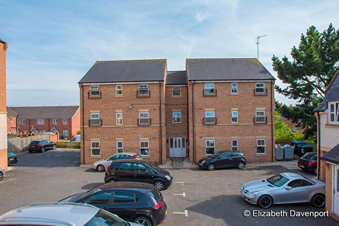 2 Bedroom Flat To Rent In Ilam Court, Rugby, CV22