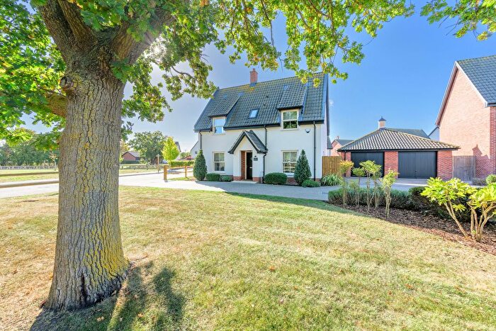 3 Bedroom Detached House For Sale In Poppy Way, Gislingham, IP23