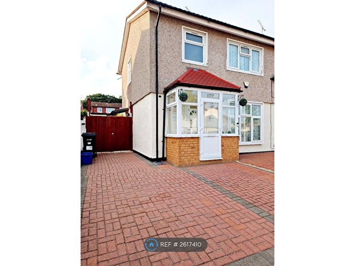 3 Bedroom Semi-Detached House To Rent In Burrow Road, Chigwell, IG7