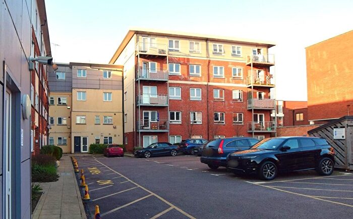 2 Bedroom Apartment To Rent In St Ediths Court, Billericay, CM12