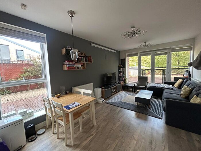 2 Bedroom Apartment To Rent In Cambridge House, Kingsway, DE22