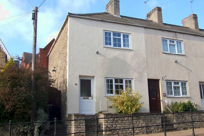 2 Bedroom End Of Terrace House To Rent In High Street, Irthlingborough, NN9