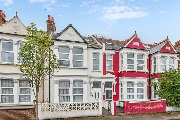 5 Bedroom Property For Sale In Rockhall Road, Cricklewood, NW2