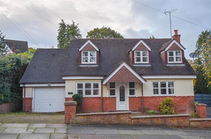 3 Bedroom Detached House For Sale In Raby Drive, Raby Mere, CH63