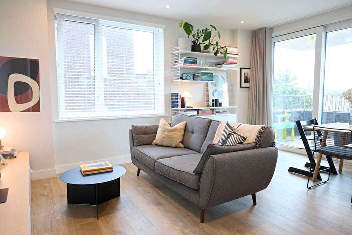 2 Bedroom Flat For Sale In London, London, E10