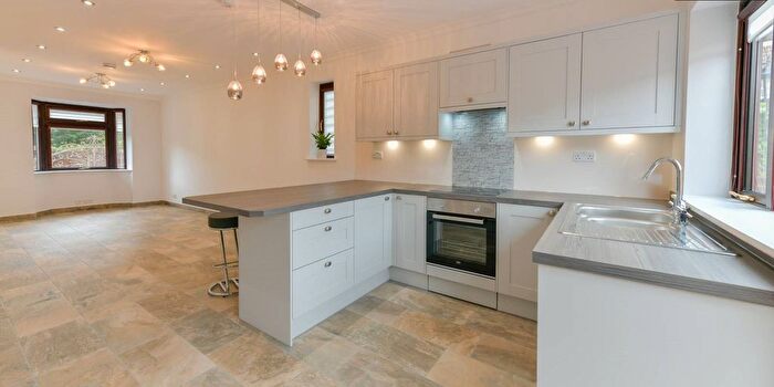 2 Bedroom End Of Terrace House To Rent In Carisbrooke Avenue, Bexley, DA5