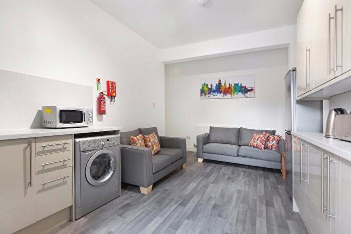 5 Bedroom House To Rent In Queens Road, Beeston, Nottingham, Nottinghamshire, NG9
