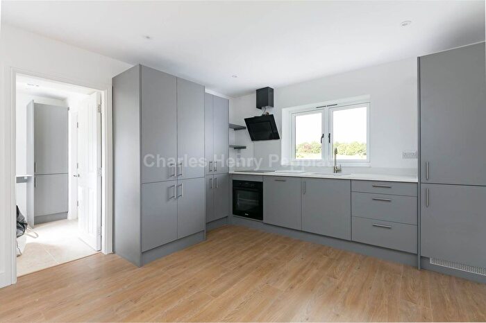 2 Bedroom Flat To Rent In Shenley Road, London Colney, AL2