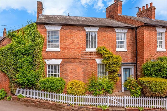3 Bedroom Cottage For Sale In Chestnut Square, Wellesbourne, CV35