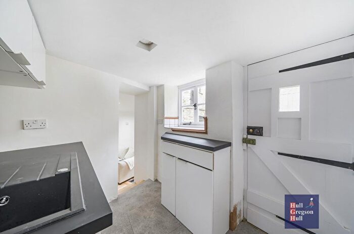 1 Bedroom Property For Sale In Marshall Row, Swanage, BH19 - Photo 11