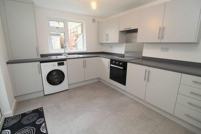 4 Bedroom Property To Rent In Alexander Street, Cathays, Cardiff, CF24