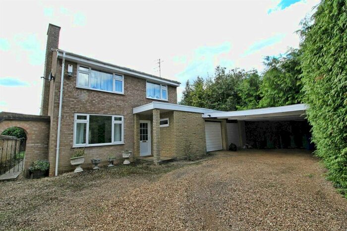 3 Bedroom Detached House To Rent In Towcester Road, Old Stratford, Milton Keynes, MK19