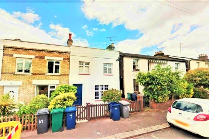 Studio To Rent In Trinity Road, London, N2