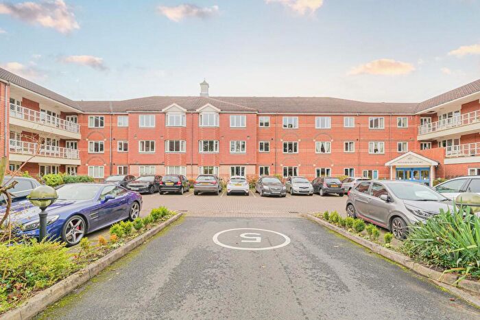 2 Bedroom Apartment For Sale In Grange Road, Dove House Court Grange Road, B91