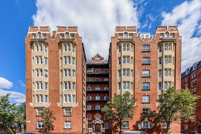 3 Bedroom Flat To Rent In Moscow Road, Notting Hill, W2