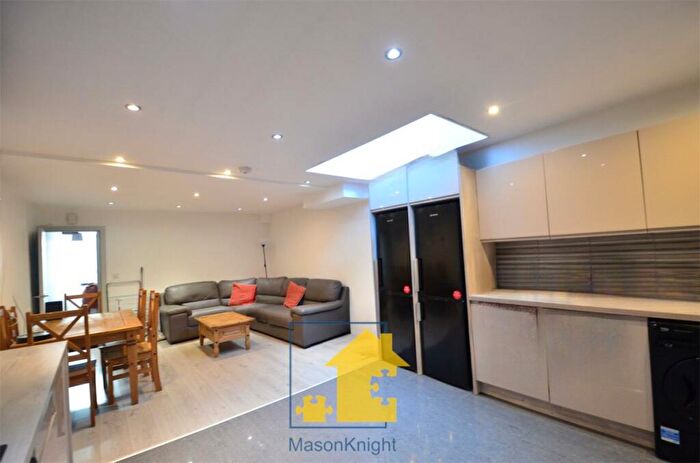 7 Bedroom Terraced House To Rent In Heeley Road, Selly Oak, B29